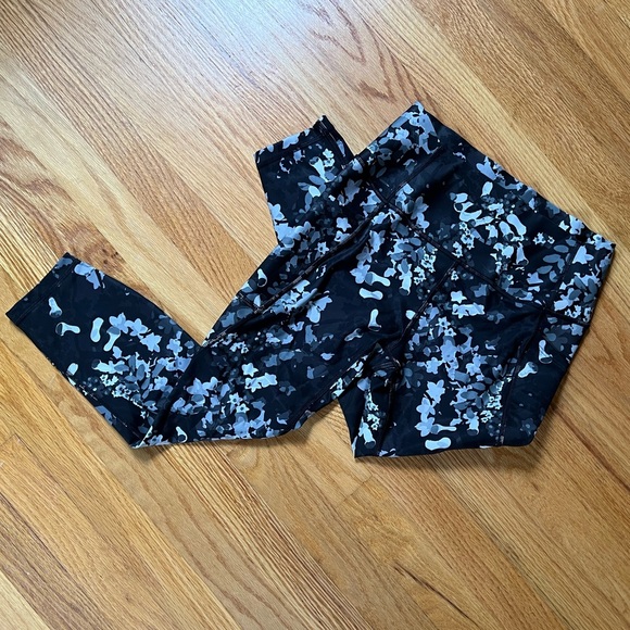 Gap GapFit Sculpt Revolution Petite Leggings Size Small NWOT - Picture 7 of 7